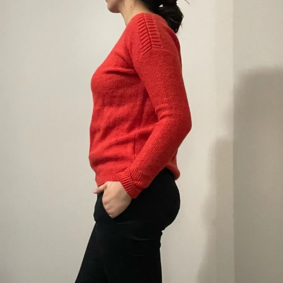 🌹 NWT Red Knit Elegance from  Banana Republic Woman’s Size Small🌹 - Picture 2 of 10